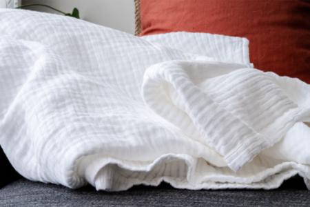 A Guide to the Different Types of Blankets | Hotel Supplies Canada