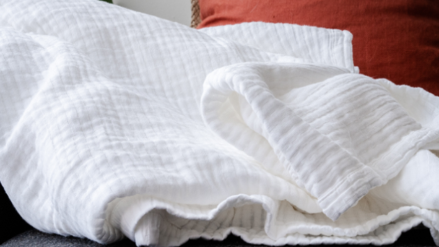 A Guide to the Different Types of Blankets | Hotel Supplies Canada
