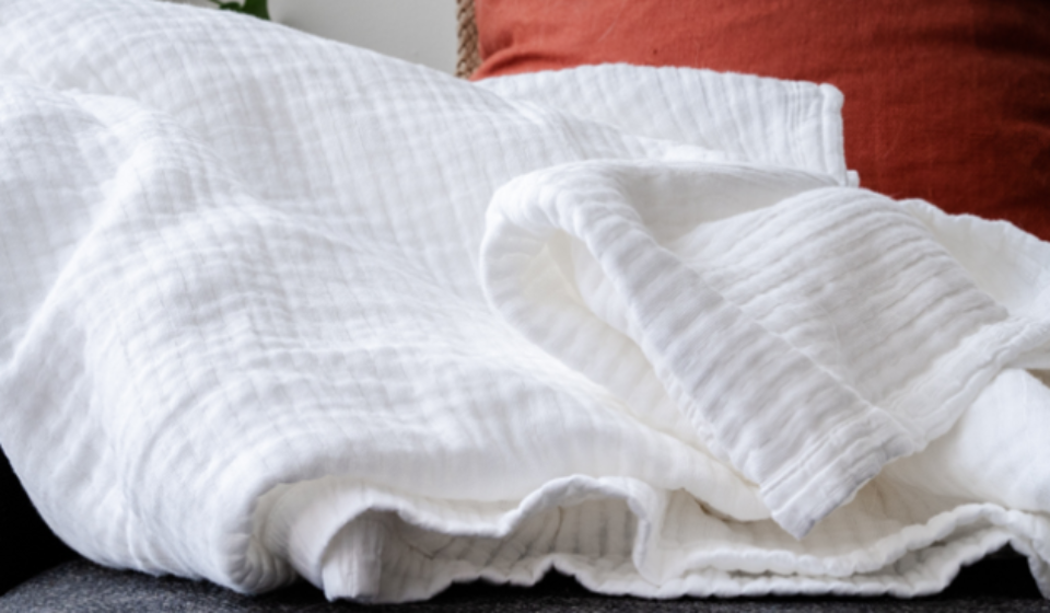 A Guide to the Different Types of Blankets | Hotel Supplies Canada